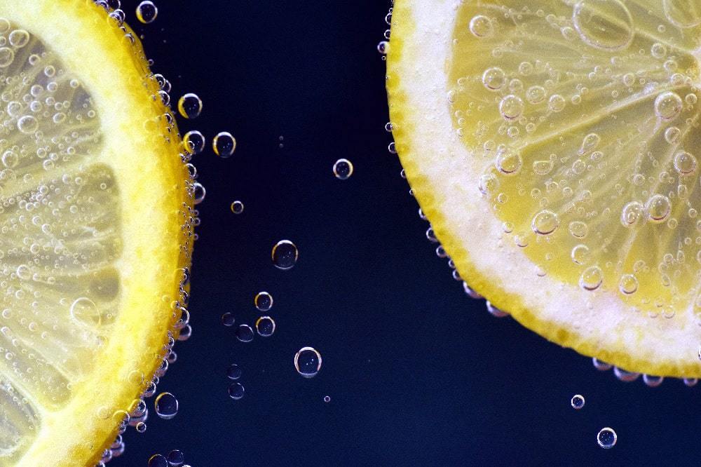 detox with lemon water